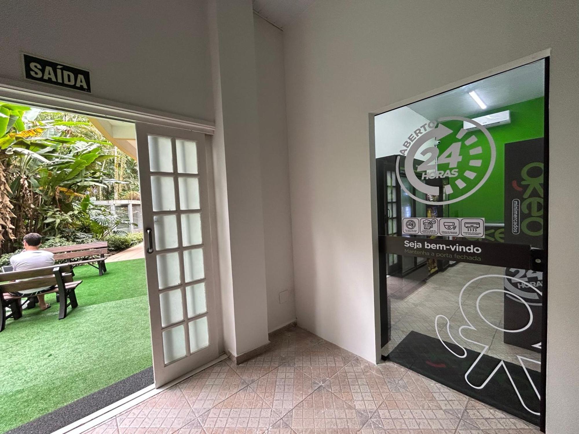FABULOSO FLAT 225, TV com XBOX, Bertioga, Riviera de São Lourenço Apartamento Duplex inteiro, Adega, cozinha equipada completa serviço de hotelaria, limpeza e trocas diária de toalhas, bike, espaço instagramavel Exterior foto